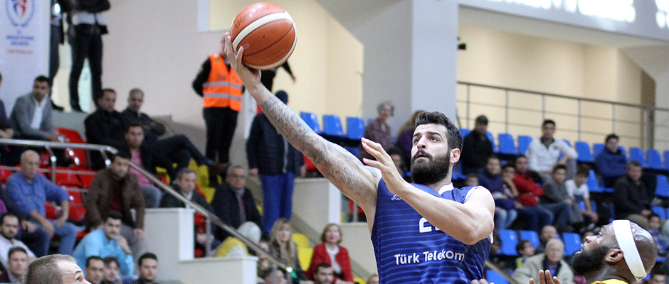 İlk yarının lideri İstanbulspor Beylikdüzü’nü 75-64 yenen Türk Telekom