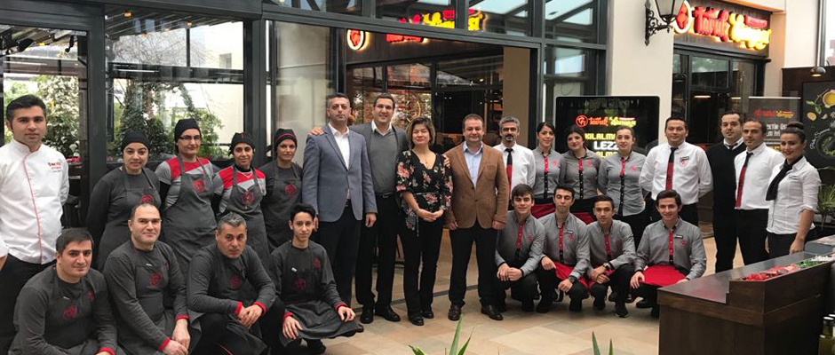 Tavuk Dünyası, 2017’yi 4 farklı şehirde aynı gün açtığı yeni restoranlarıyla uğurladı