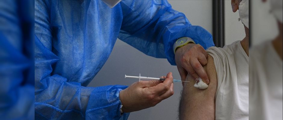 Yunanistan'da şok: Aşı olmayan yaklaşık 7 bin sağlık çalışanı görevden uzaklaştırıldı