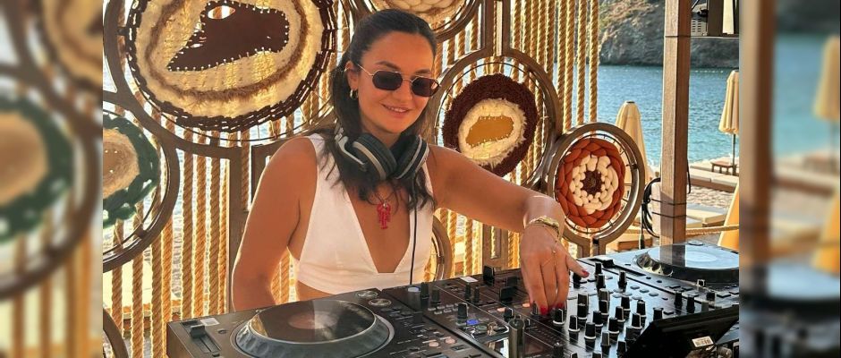 SO BEACH FETHİYE’NİN YAZA DAMGA VURAN DJ’İ: DENİZ GURSOY!