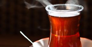 Uzman Diyetisyen Hülya Çağatay Öke: Mesai saatlerinde içilen çay stresi önlüyor, motivasyonu artırıyor