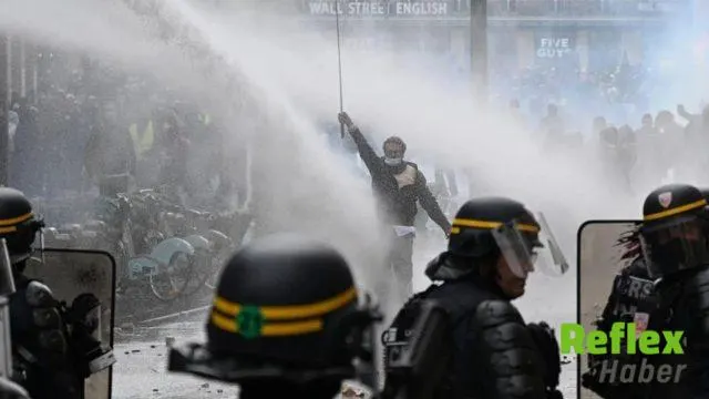 Fransa'da Protestolarla Bağlantılı 2 Bin 700 Gözaltı