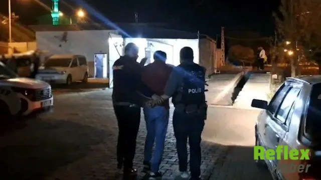 Tatvan’da araçta 1 kilo 700 gram skunk ele geçirildi