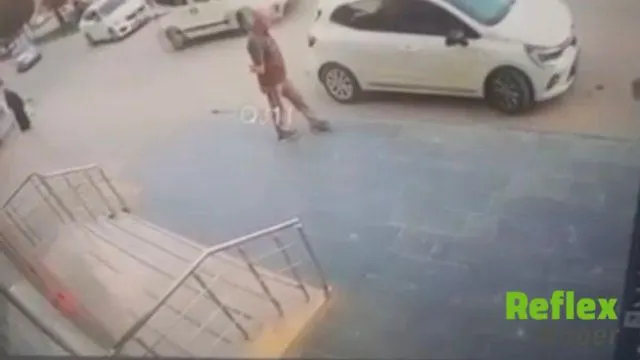 Kavak'ta Yayaya Çarpan Hafif Ticari Araç Kamerada