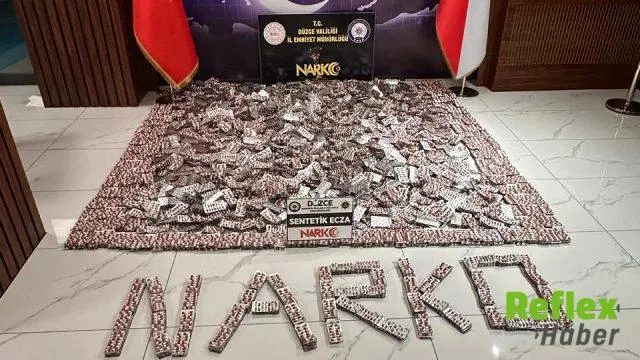 Düzce’de İ̇ki Otobüste 22 Milyon Liralık Uyuşturucu Ele Geçirildi