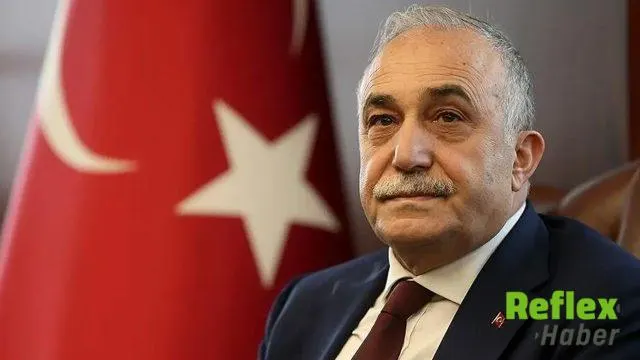 Ahmet Eşref Fakıbaba İ̇yi Parti Ve Milletvekilliğinden Ayrıldı