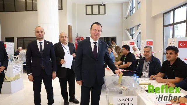 Kahramanmaraş Ticaret Ve Sanayi Odasında Mustafa Buluntu Güven Tazeledi