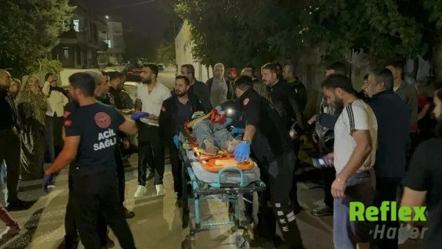 Adıyaman Kavşağında Savrulan Otomobil İ̇ki Bisikletli Çocuğa Çarptı