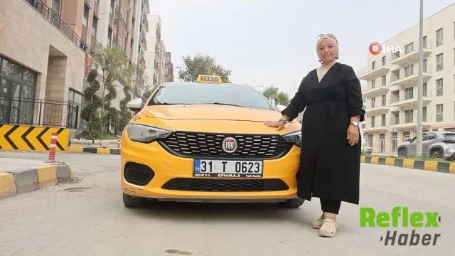Antakya Sokaklarında Kadın Taksici Deniz Helvacıoğlu Dikkat Çekiyor