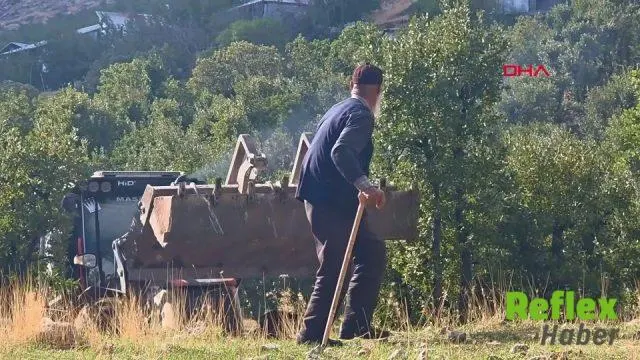 Adıyaman'da 85 Yaşındaki Ali Karateke Mezarını Şimdiden Hazırlattı