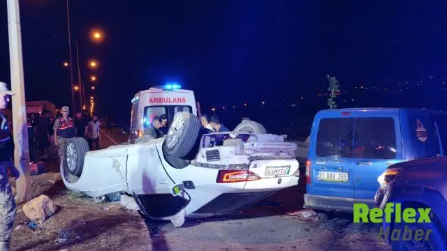 Hatay’da Takla Atan Otomobil İ̇ki Tır Sürücüsüne Çarptı: 6 Yaralı